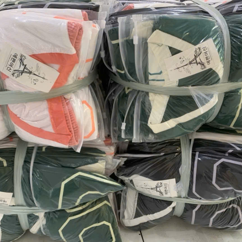 Set đùi số cổ V